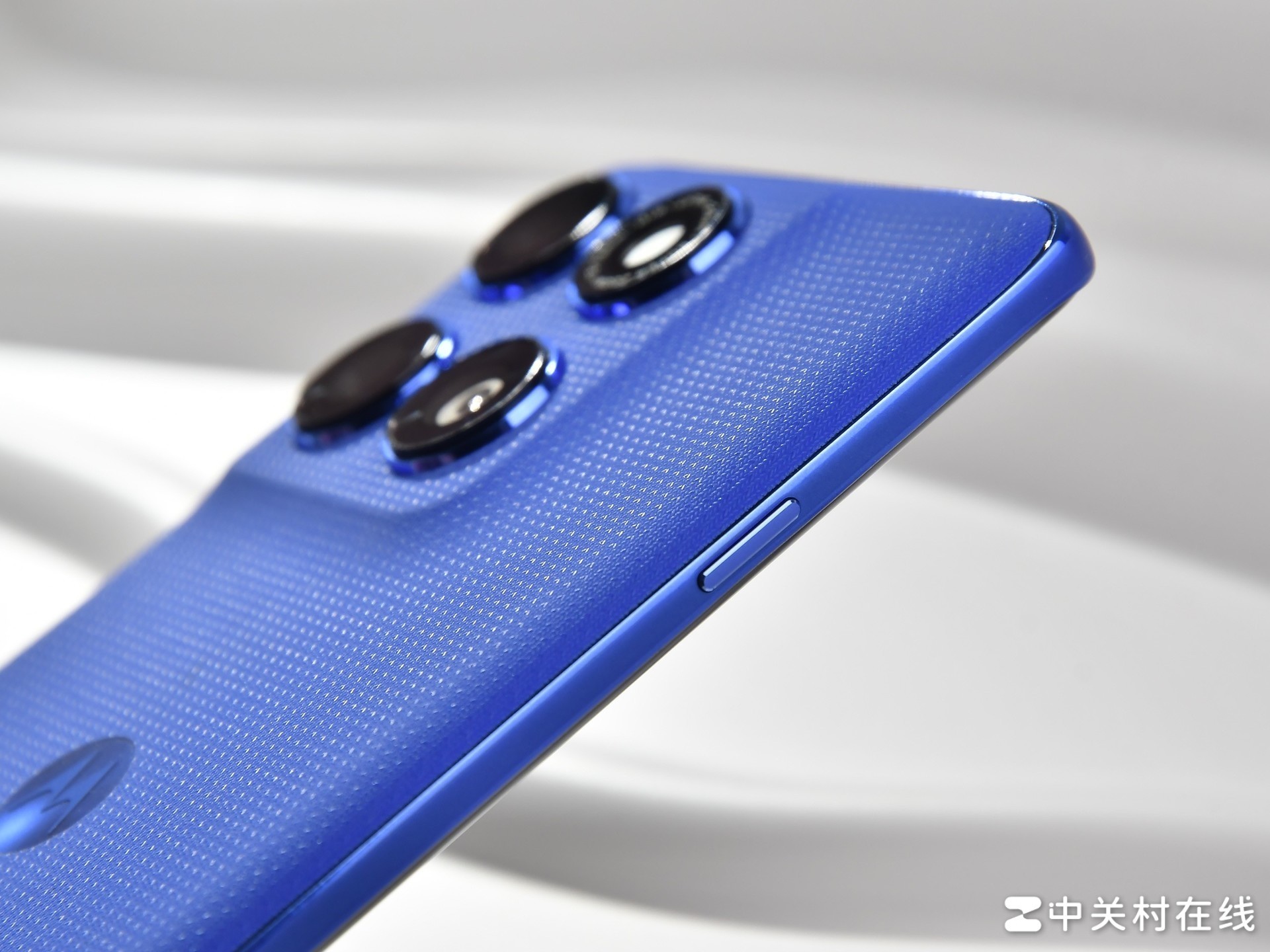 联想moto edge 60 Pro AI元启版评测 美学设计，硬核实力(图5)