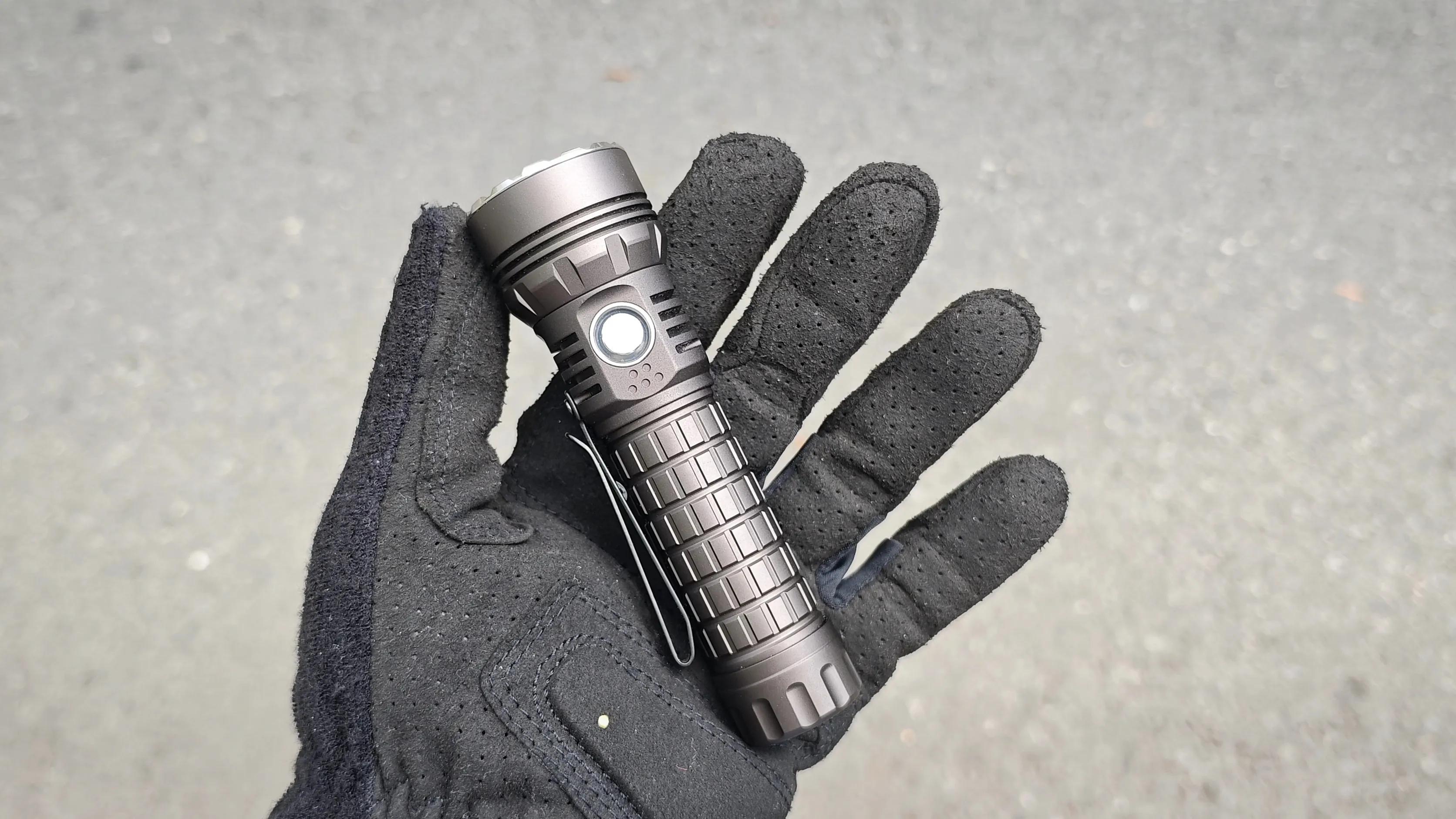 在路上X50——全网最小21700远射强光手电评测(图3)