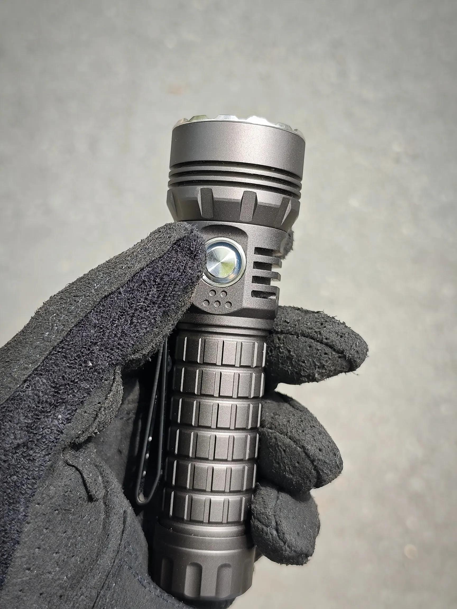 在路上X50——全网最小21700远射强光手电评测(图9)