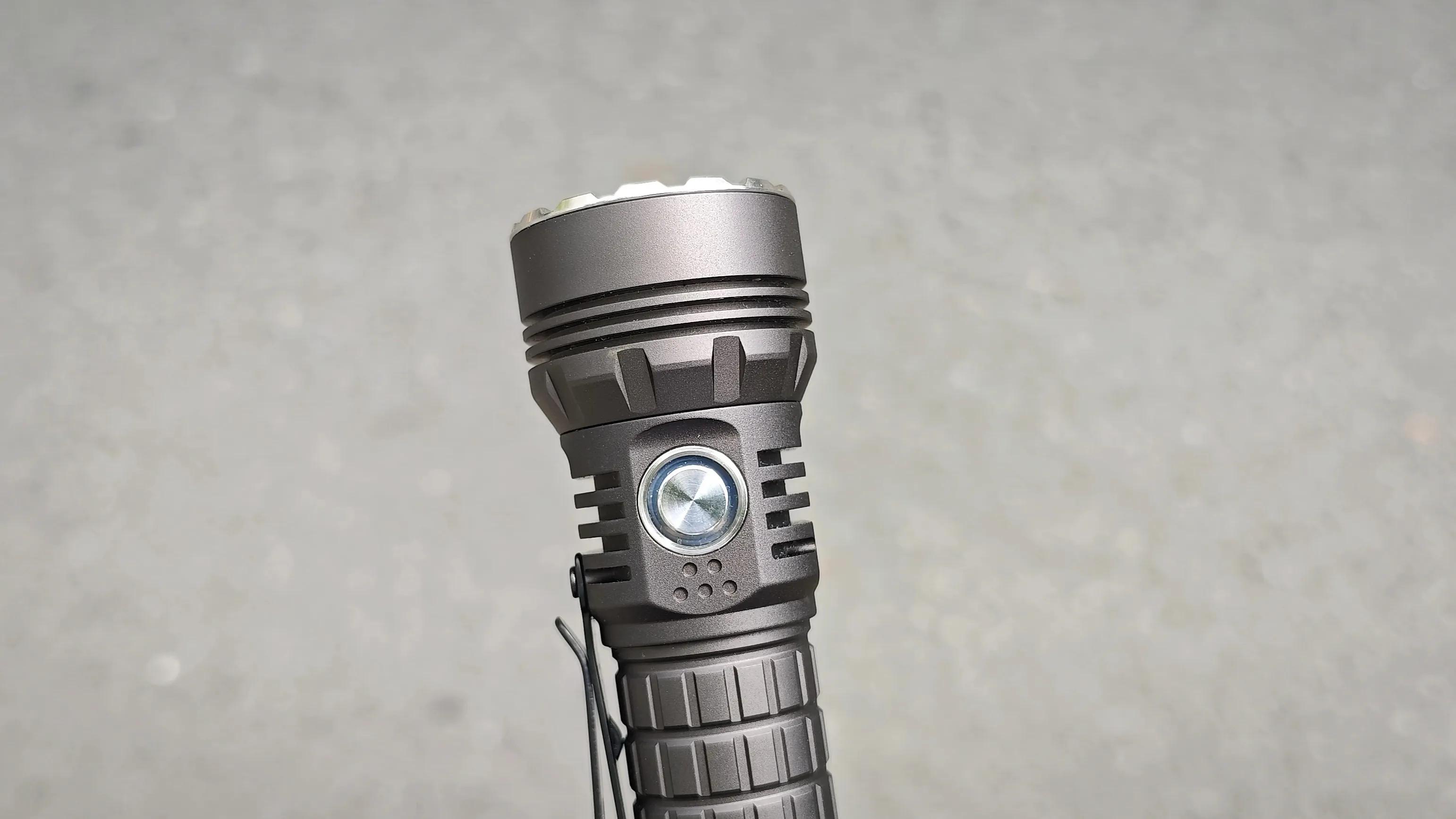 在路上X50——全网最小21700远射强光手电评测(图8)