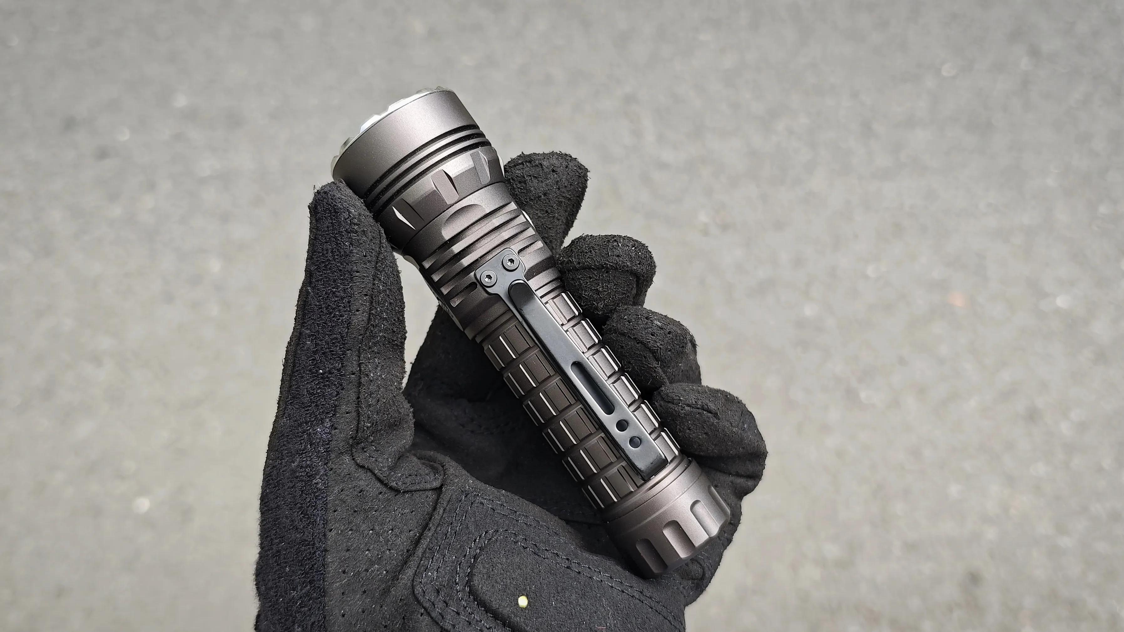 在路上X50——全网最小21700远射强光手电评测(图13)