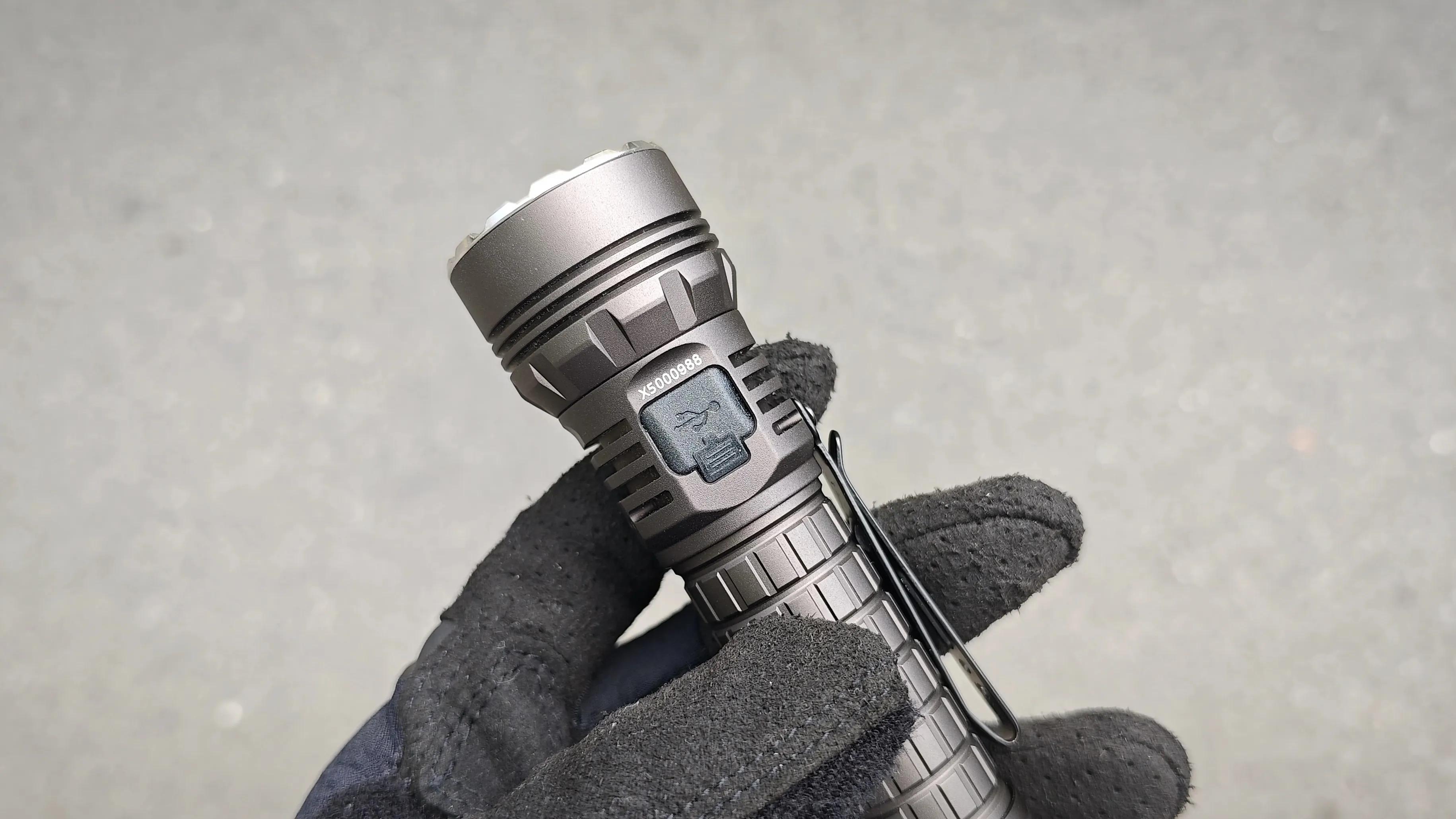 在路上X50——全网最小21700远射强光手电评测(图14)