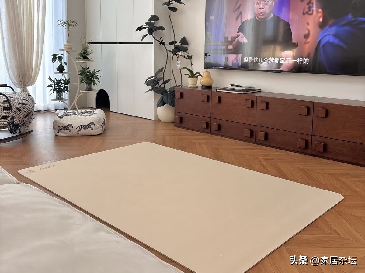 餐桌被“谋杀”了！90后邻居家的小户型隐形餐厅，让我看傻了眼(图11)