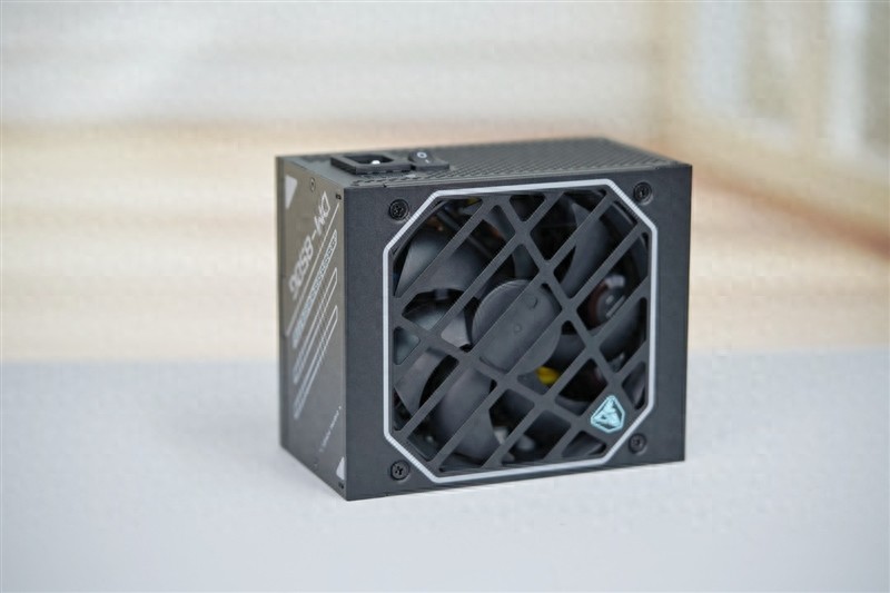 鑫谷数智金牌DM-850G电源评测：双MCU芯片加量不加价！
