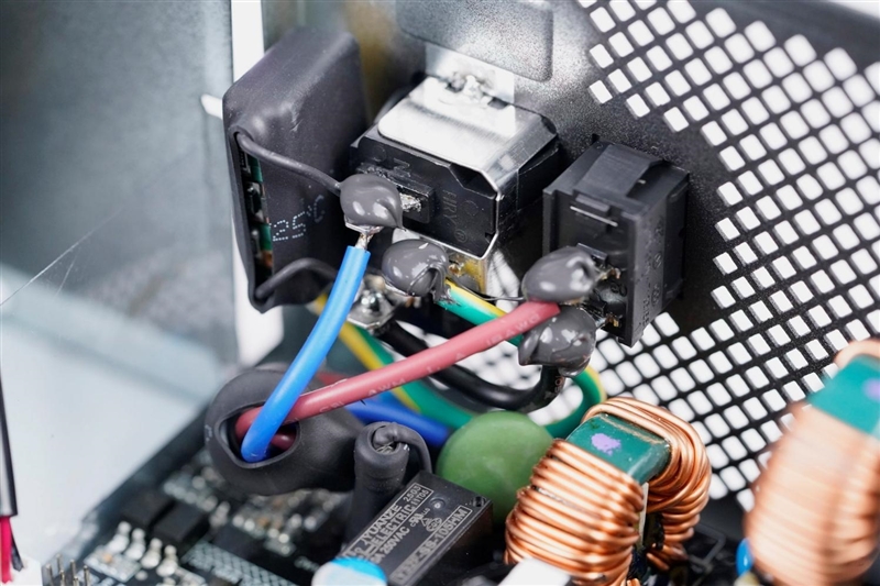 鑫谷数智金牌DM-850G电源评测：双MCU芯片加量不加价！(图12)